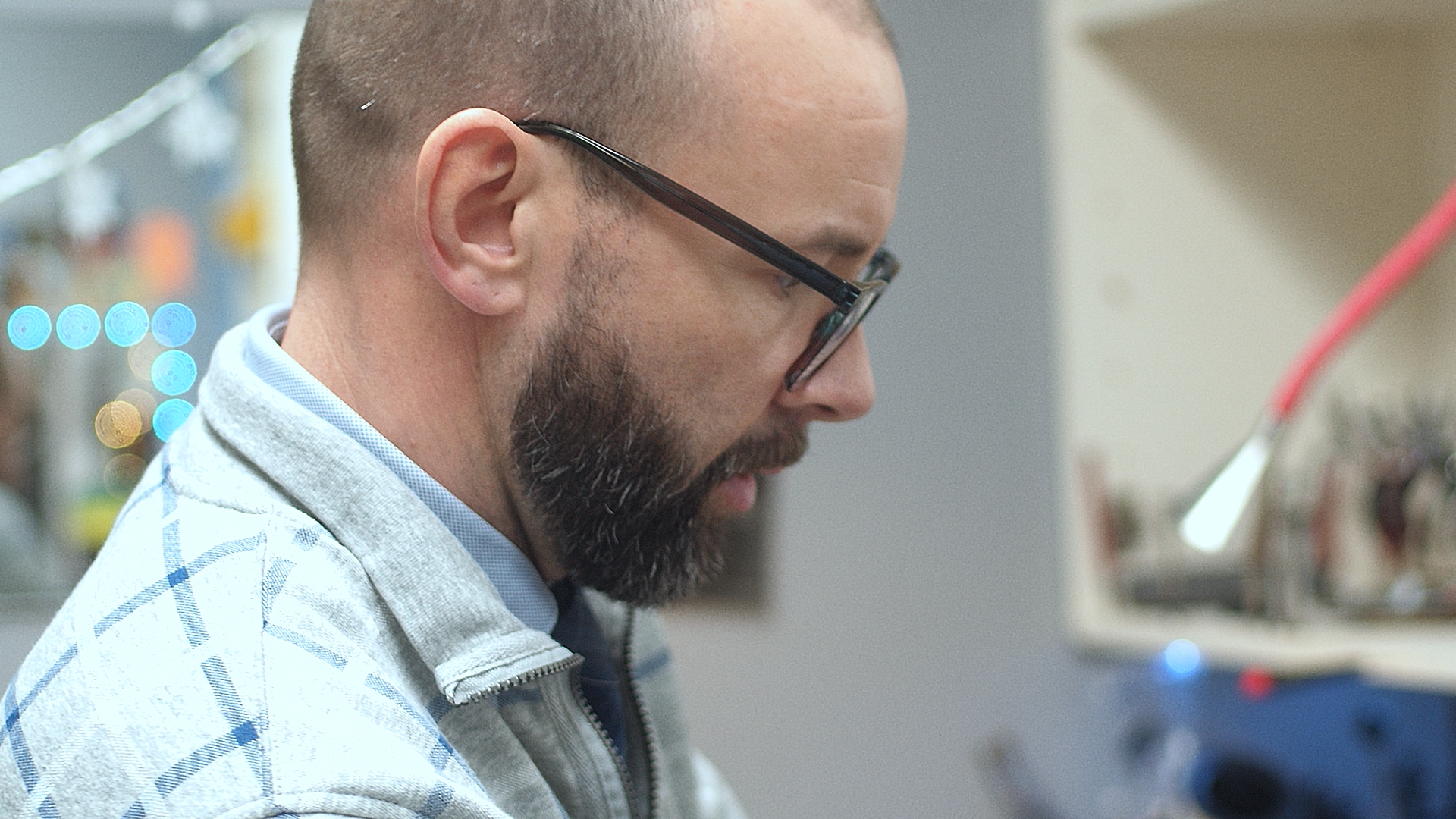 Exclusive Glasses line at EyeDeal Optical for Roscoe customers
